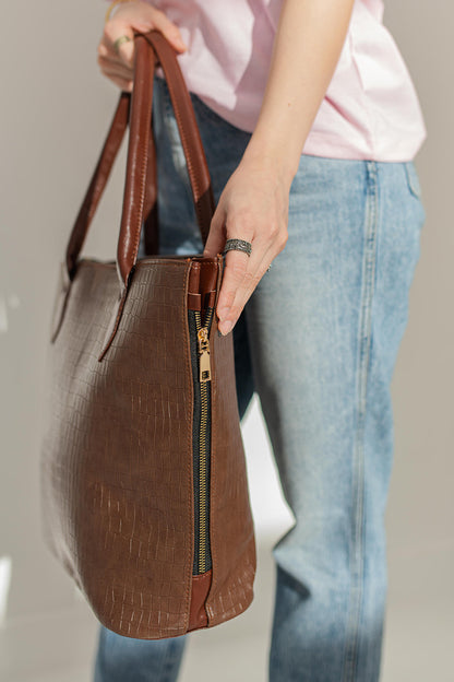 Side Zip Tote 03 - Brown